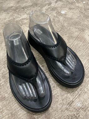 🌻🌻  FITFLOP SANDALS 🌻🌻